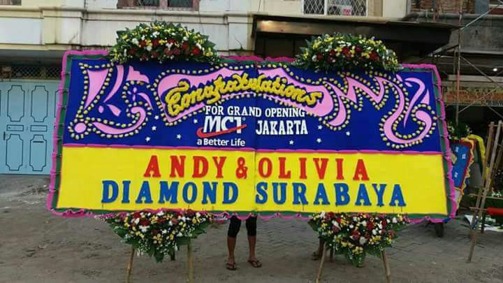 Papan Bunga di Kudus: Cara Elegan Mengungkapkan Ucapan Anda