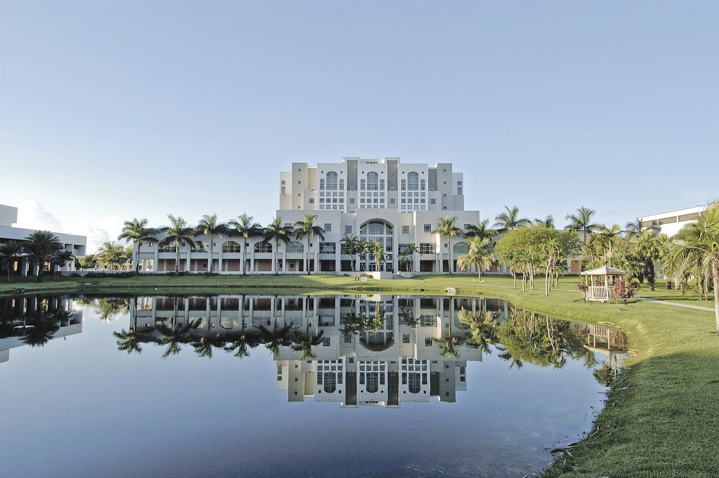 Telkom University Jakarta Buka Peluang Kolaborasi Industri